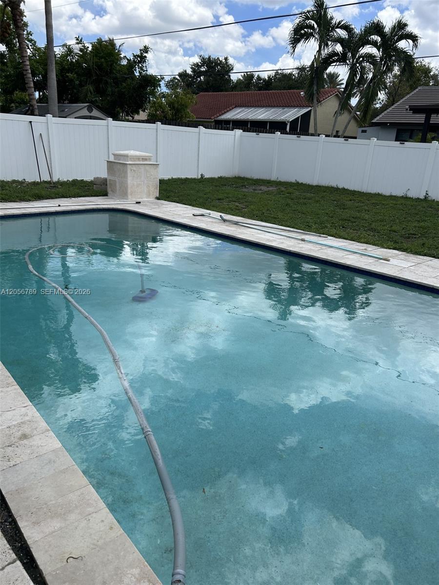 5240 SW 10th Ct, Plantation FL 33317 photo 2