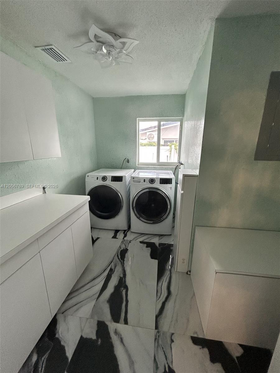 5240 SW 10th Ct, Plantation FL 33317 photo 3