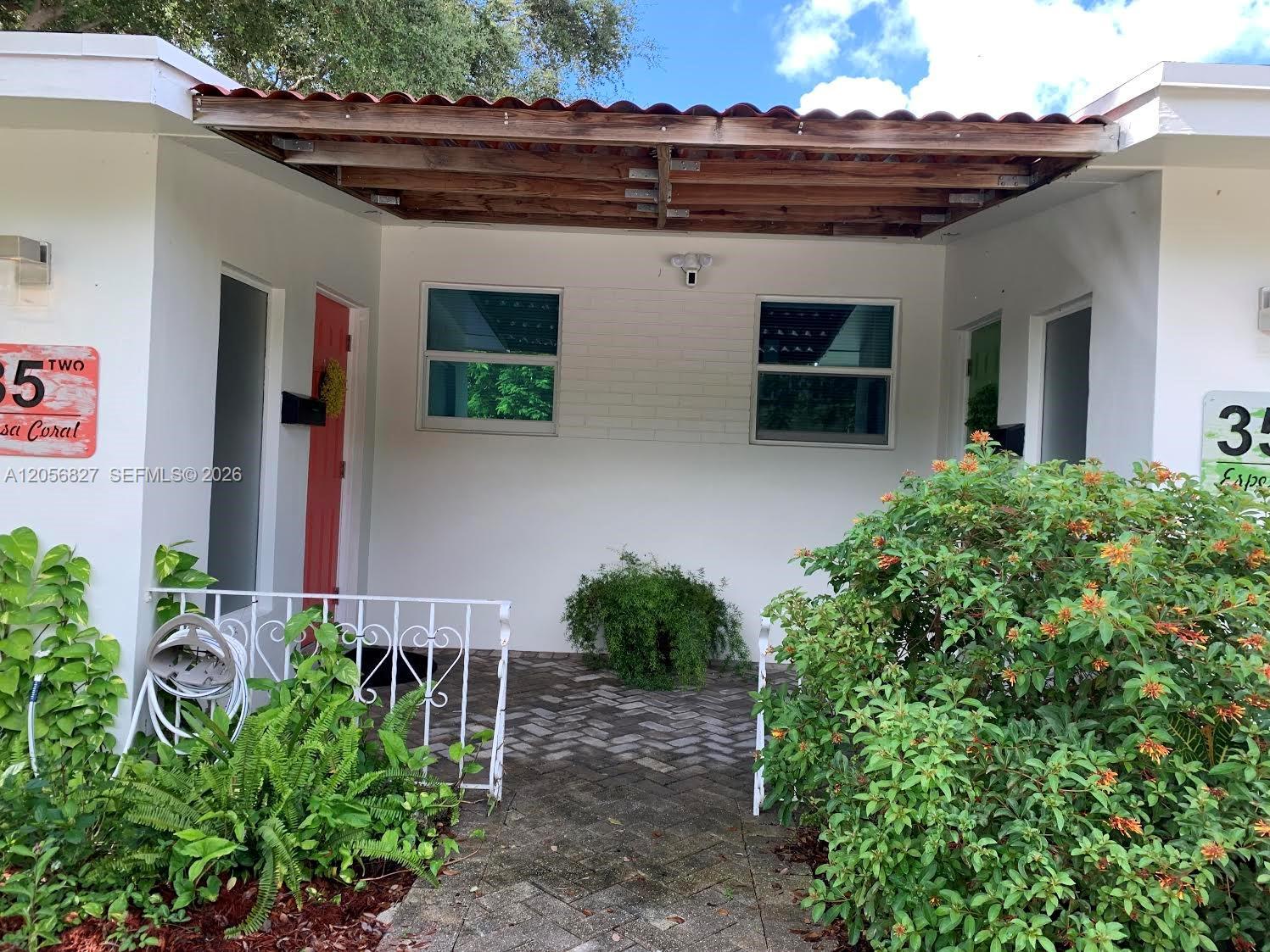 Hallandale Beach, FL 33009 photo 2