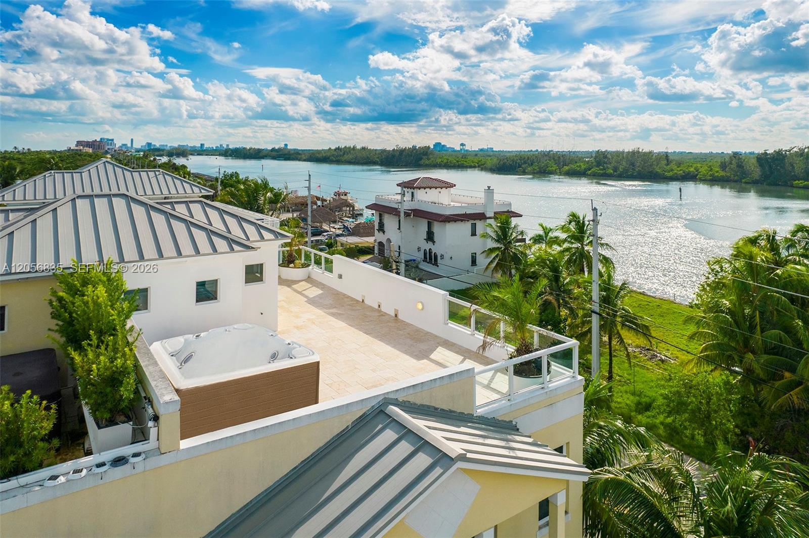 348 Elm St # 10, Hollywood FL 33019 photo 4