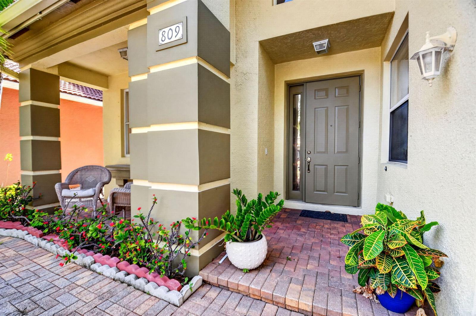 809 Triana Street, West Palm Beach FL 33413 photo 3