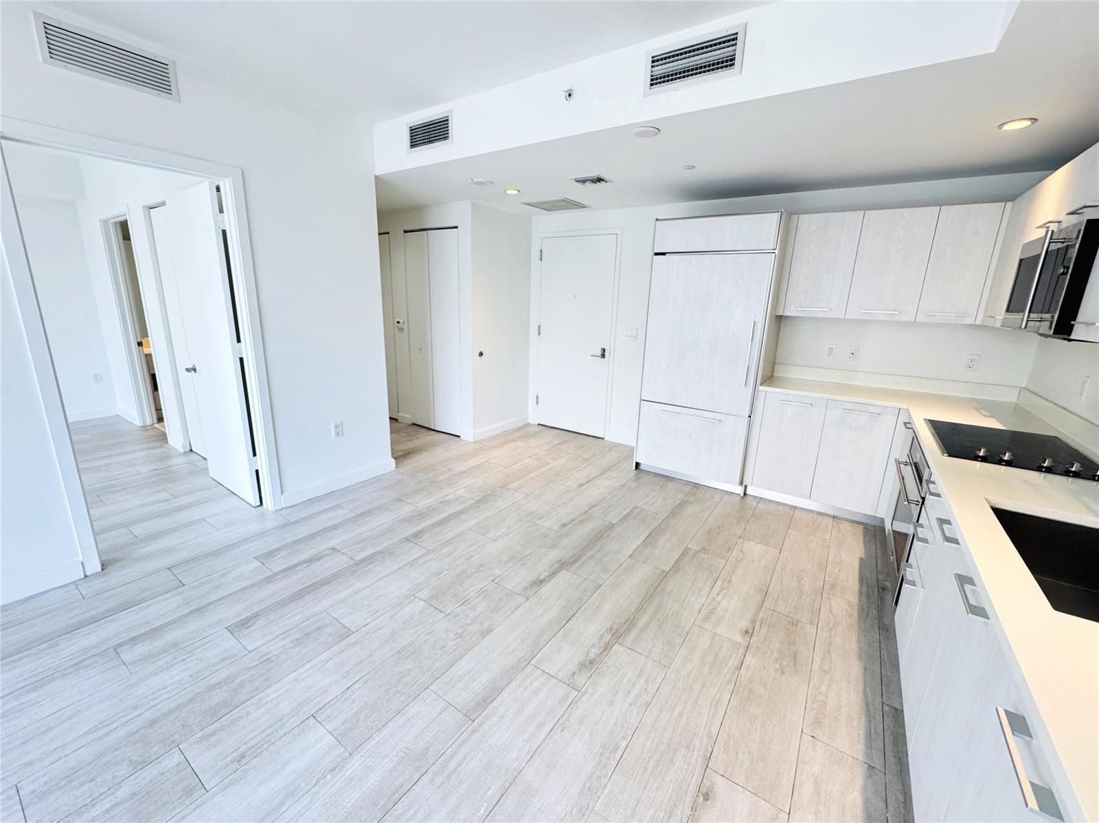 55 SW 9TH Street # 2707, Miami FL 33130 photo 3
