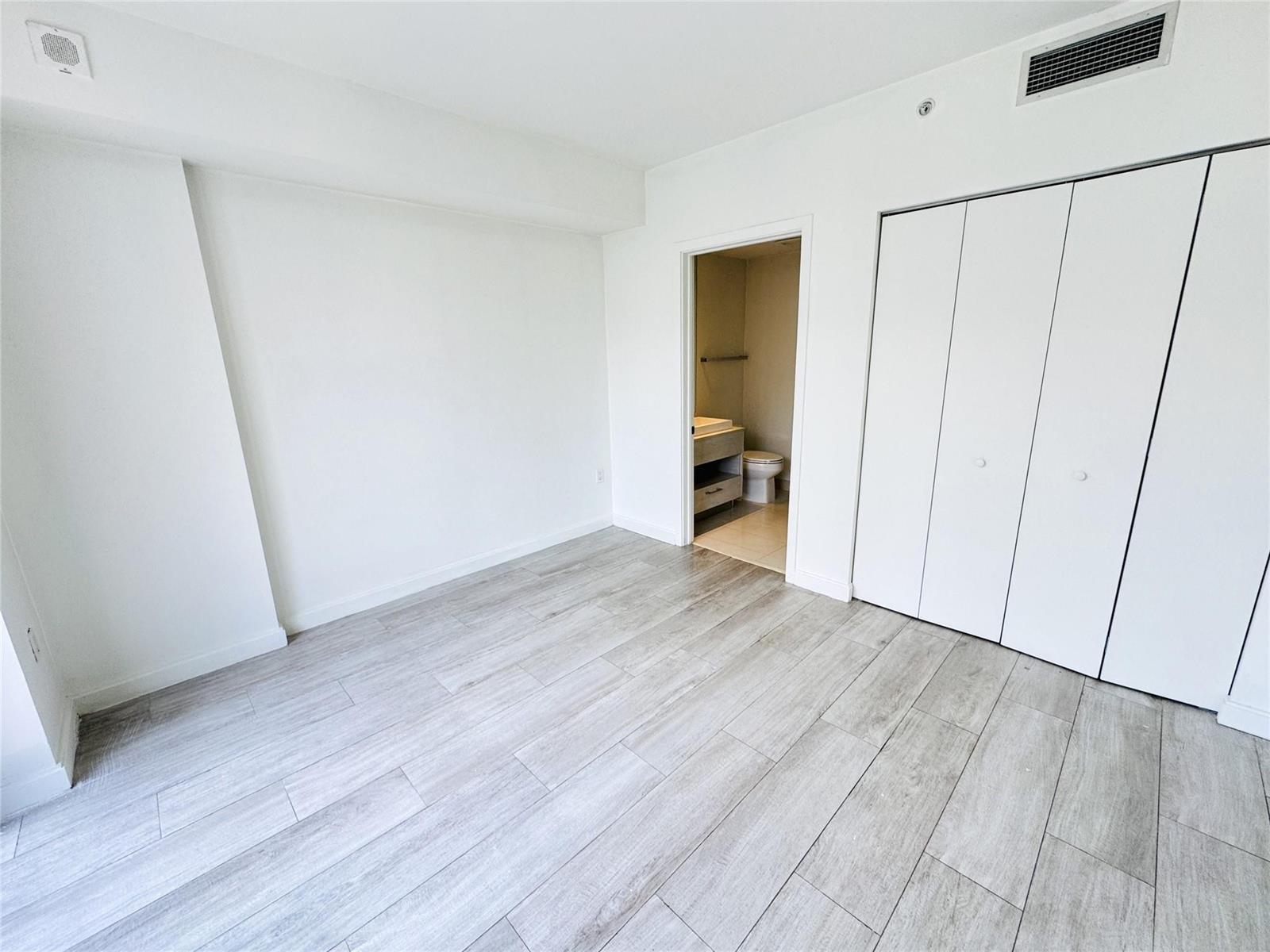 55 SW 9TH Street # 2707, Miami FL 33130 photo 5