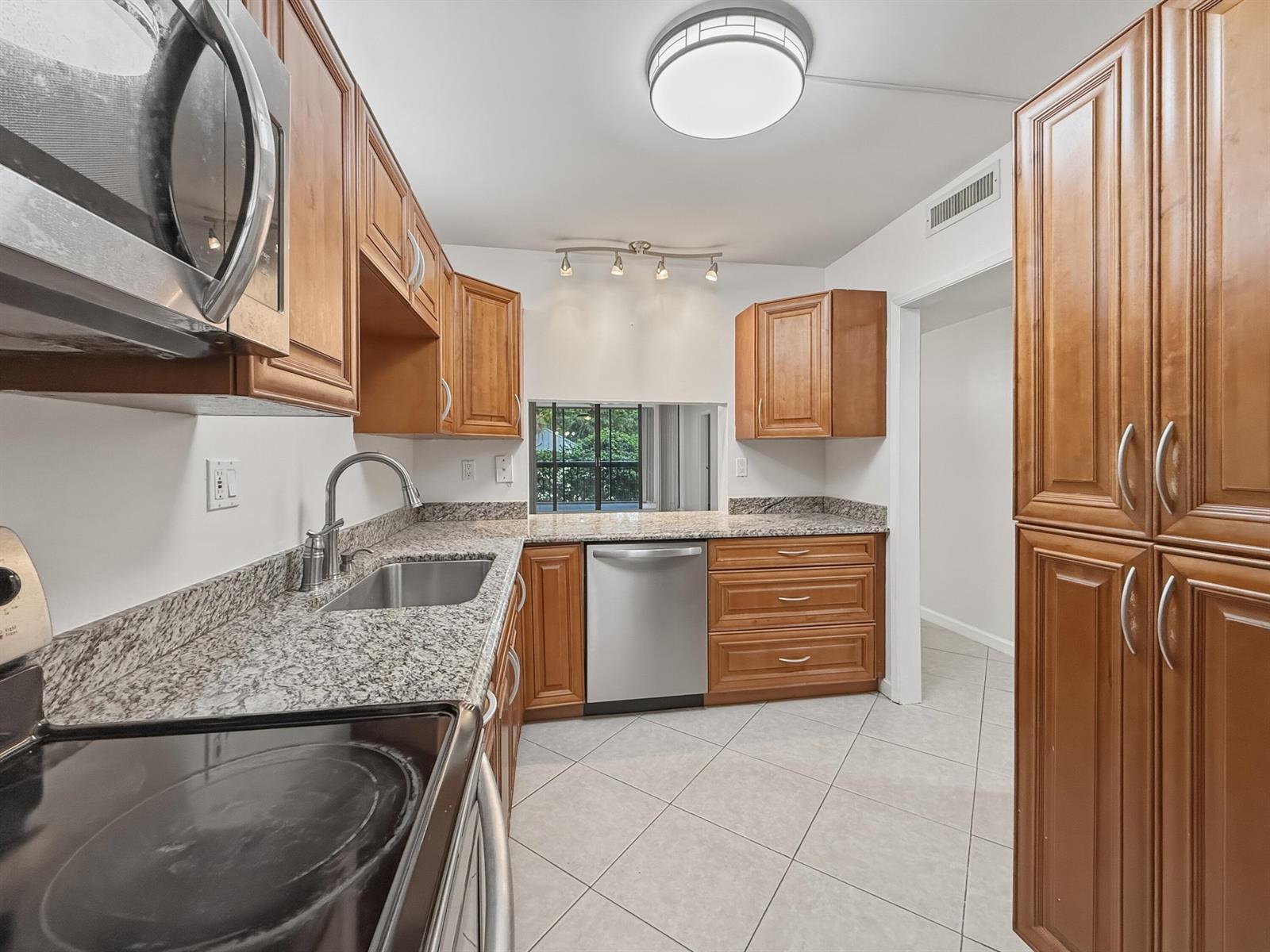 8437 Forest Hills Drive # 207, Coral Springs FL 33065 photo 3
