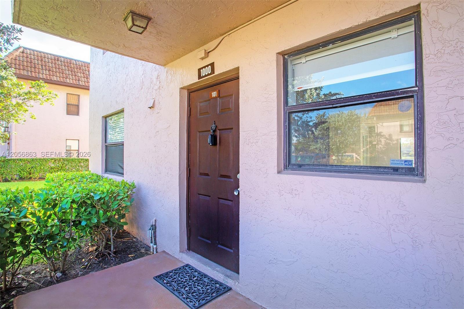 Pembroke Pines, FL 33026 photo 2
