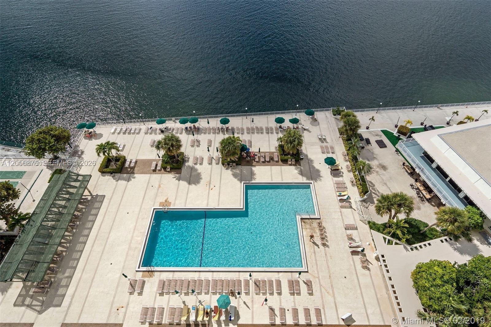 300 Bayview Dr # 207, Sunny Isles Beach FL 33160 photo 3