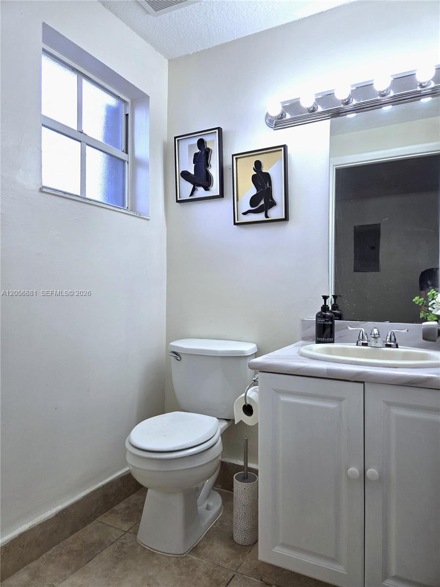 12423 NW 7th Ln, Miami FL 33182 photo 3