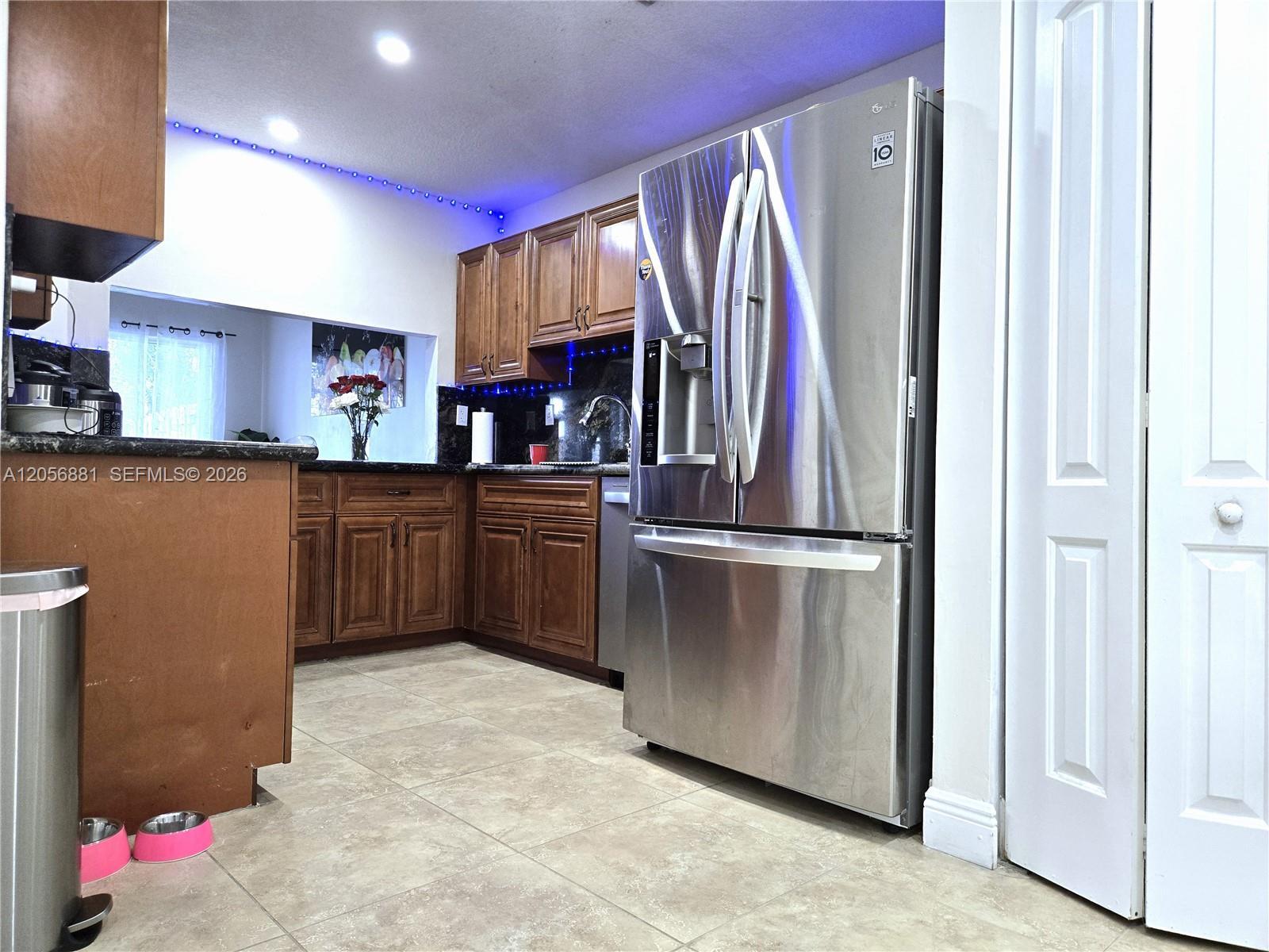 12423 NW 7th Ln, Miami FL 33182 photo 5