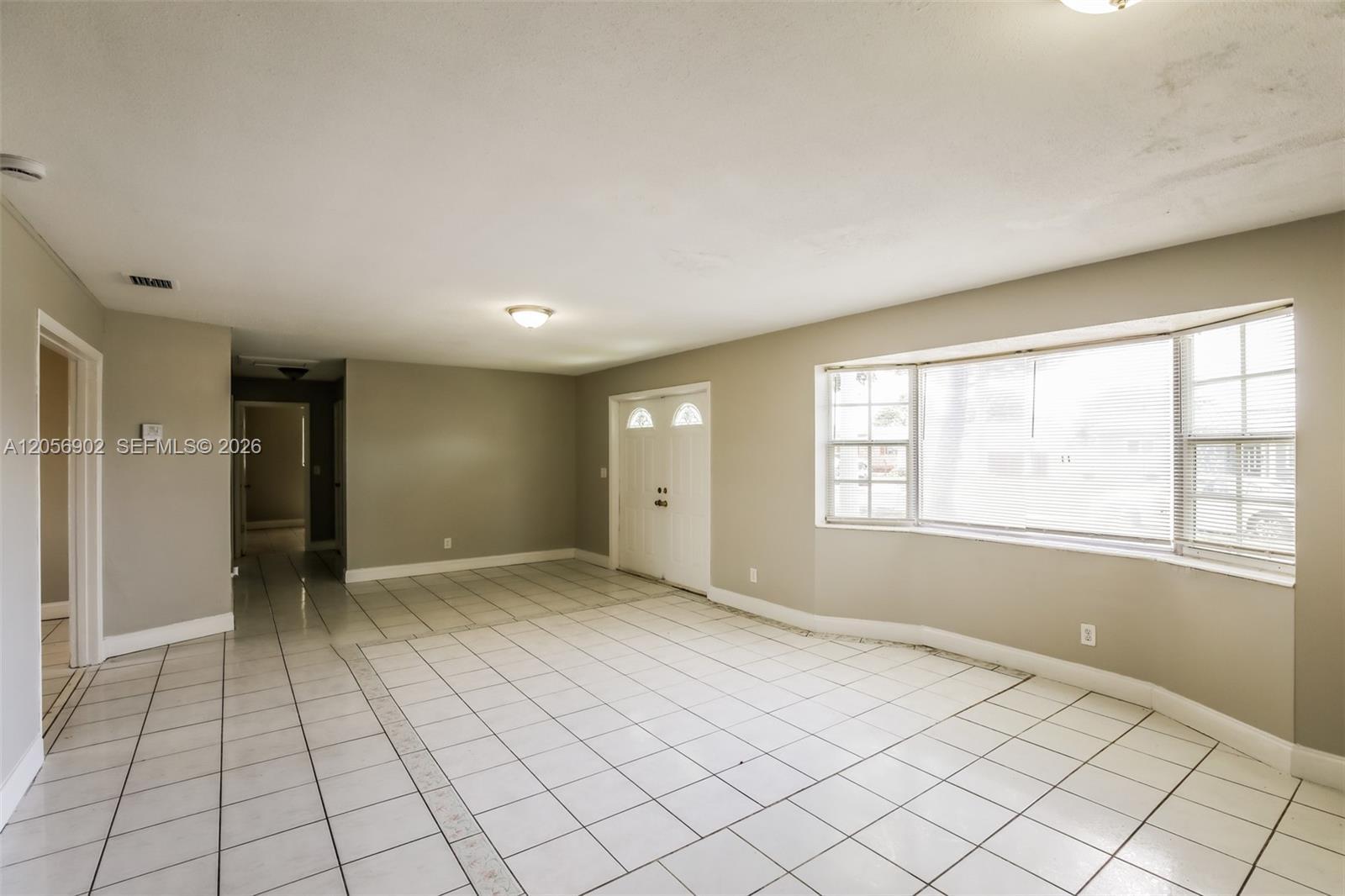 7171 SW 10th Ct, Pembroke Pines FL 33023 photo 2