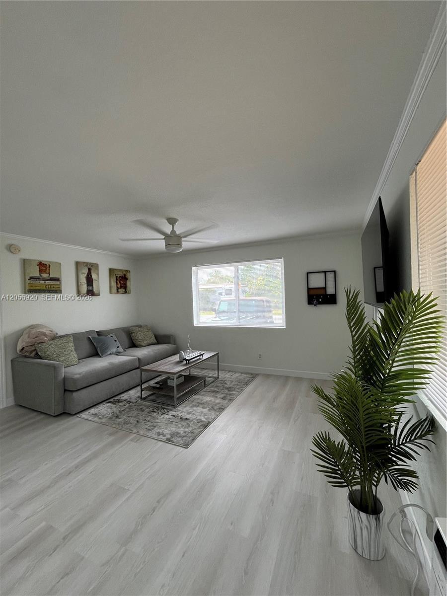 1808 NE 11th Ave # 1, Fort Lauderdale FL 33305 photo 3