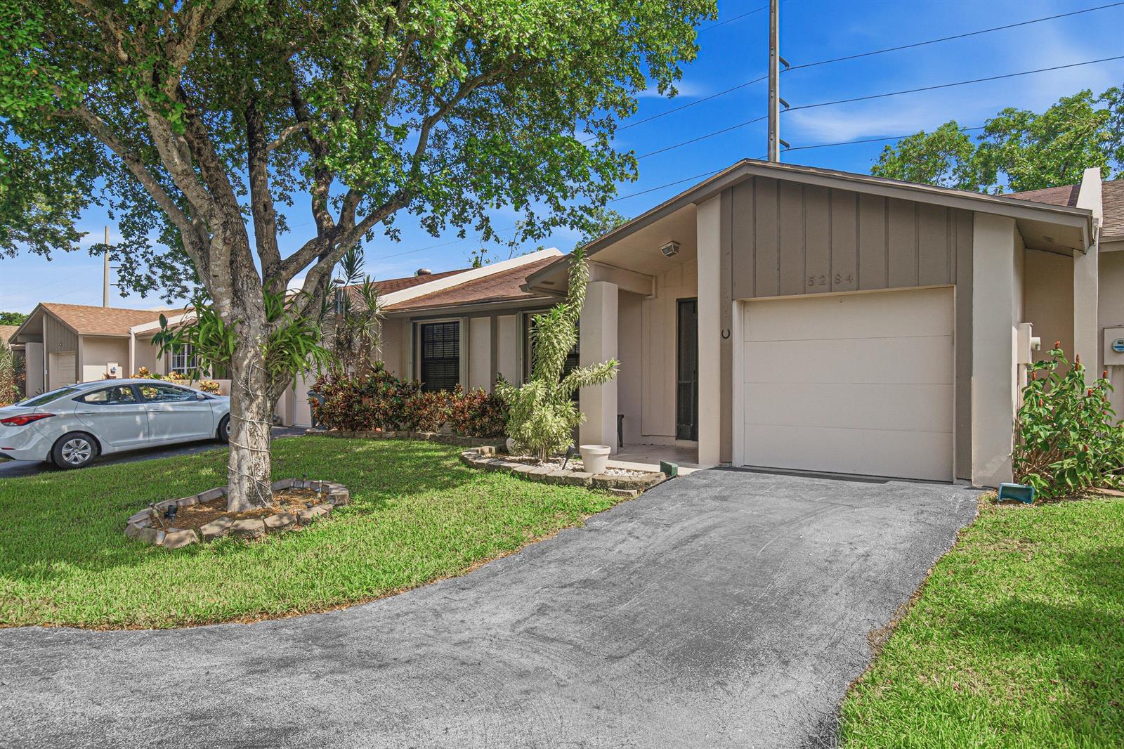 5284 Breadfruit Circle, Delray Beach FL 33484 photo 3