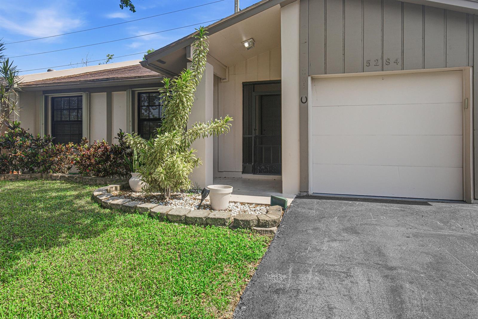 5284 Breadfruit Circle, Delray Beach FL 33484 photo 5