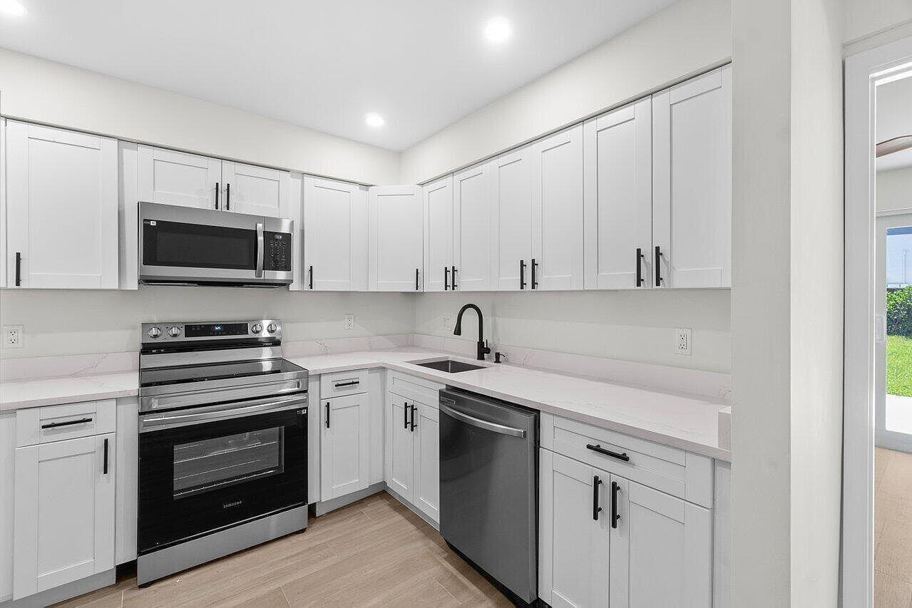 4498 NW 2ND Avenue # 4500, Boca Raton FL 33431 photo 4