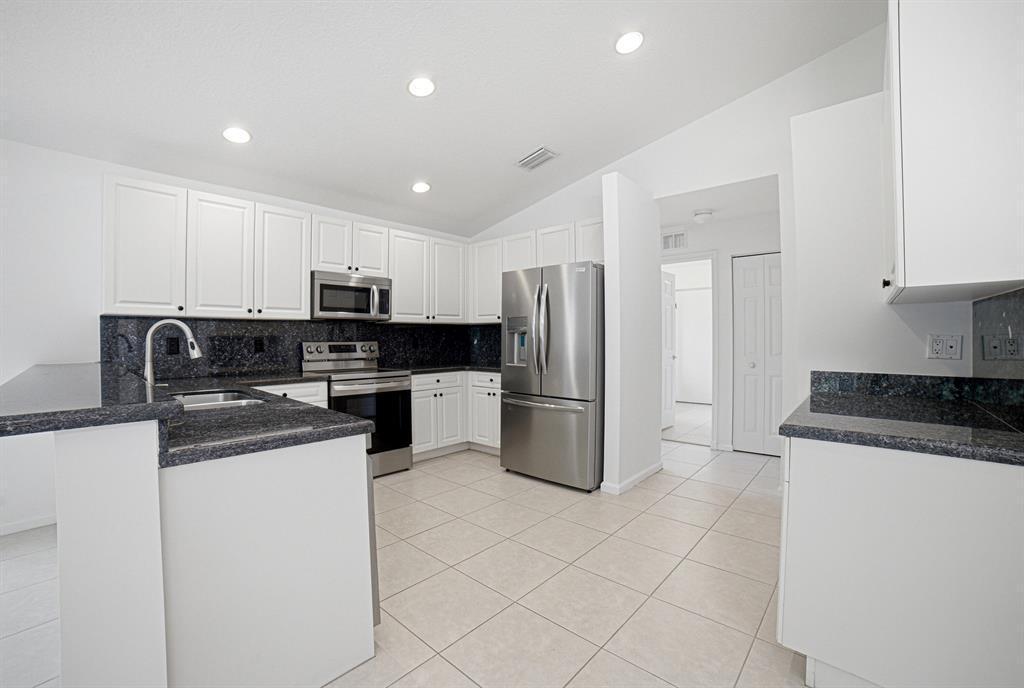 7639 Tarpon Cove Circle, Lake Worth FL 33467 photo 5