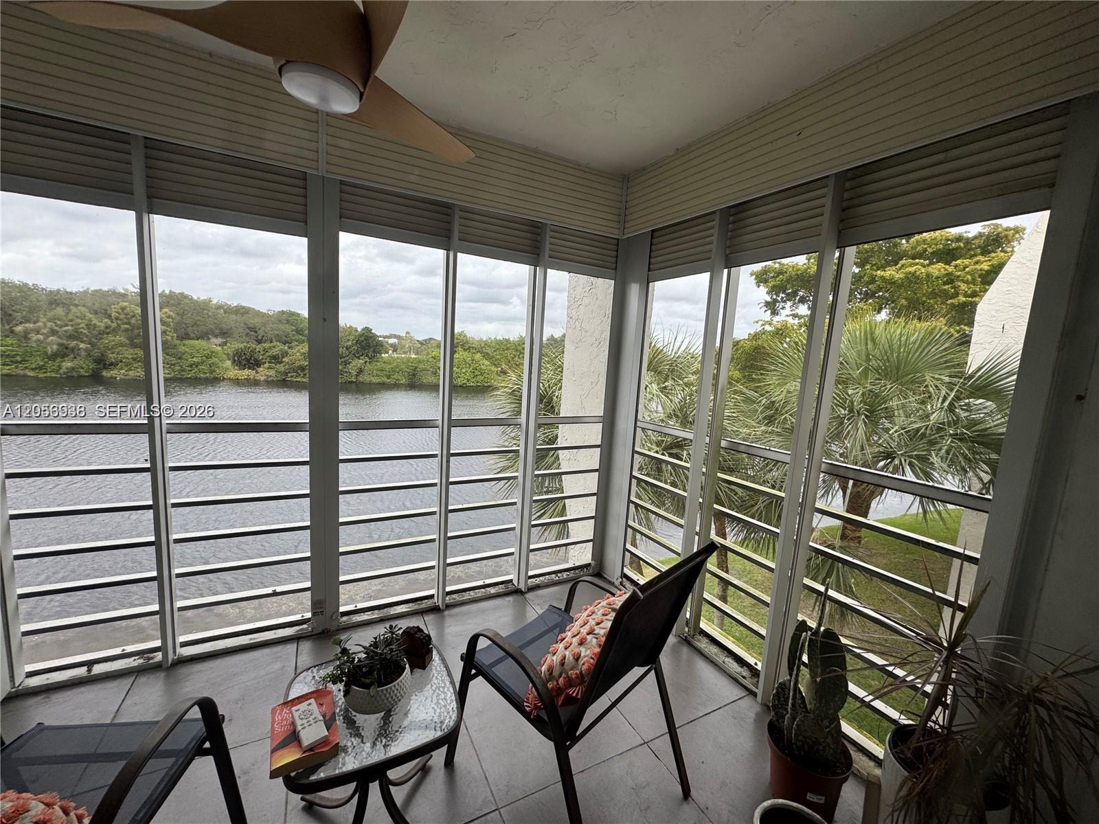 9450 Poinciana Pl # 405, Davie FL 33324