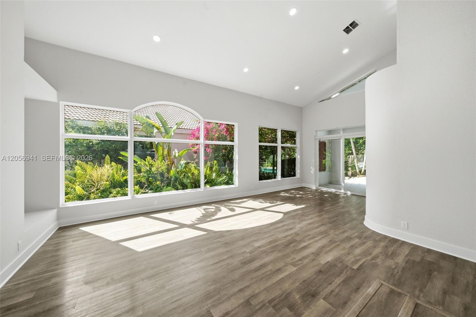 11070 Minneapolis Dr, Cooper City FL 33026 photo 4