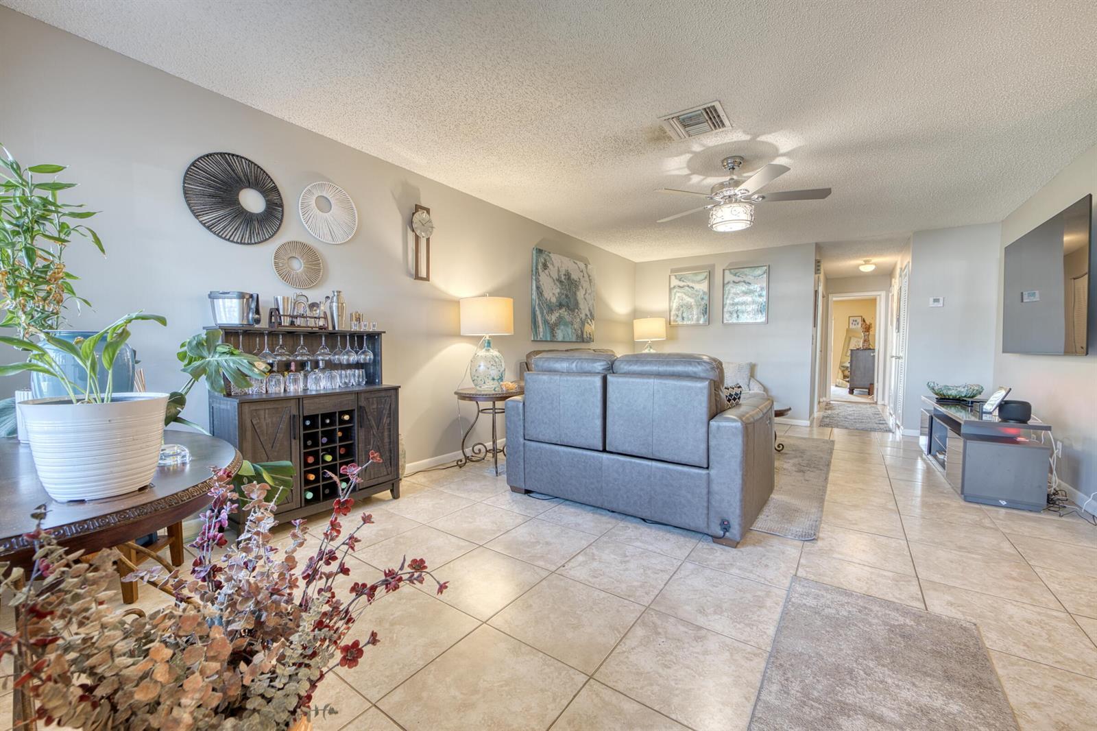 5037 ALFRED Drive, West Palm Beach FL 33417 photo 5