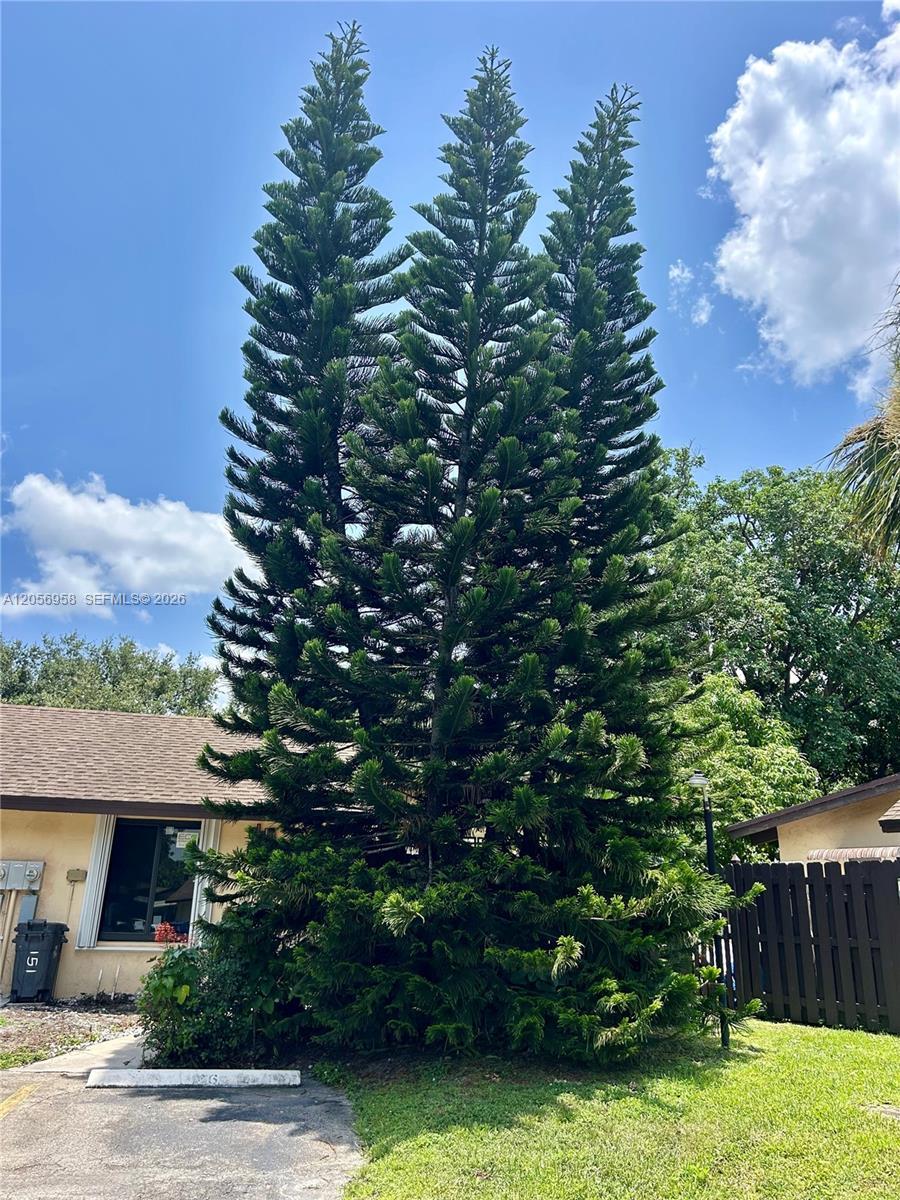 151 Essex Rd # 30, Hollywood FL 33024 photo 2