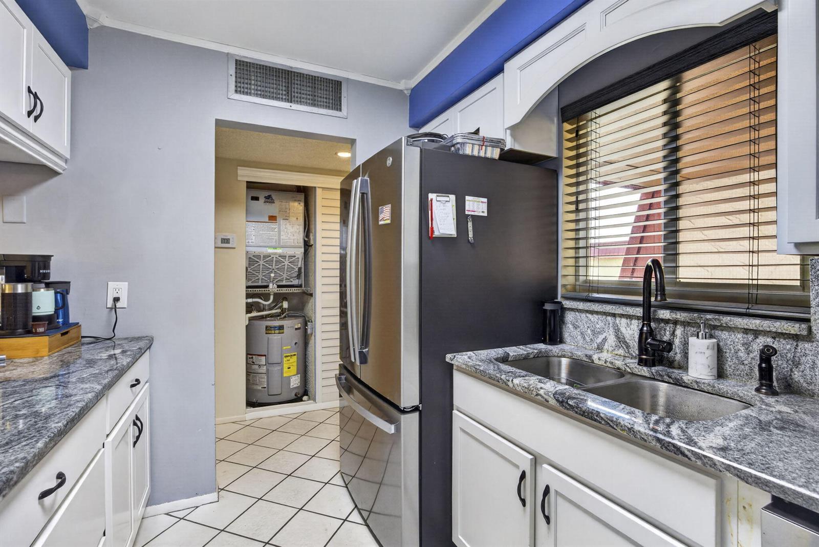 12027 GREENWAY Circle S # 204, Royal Palm Beach FL 33411 photo 4