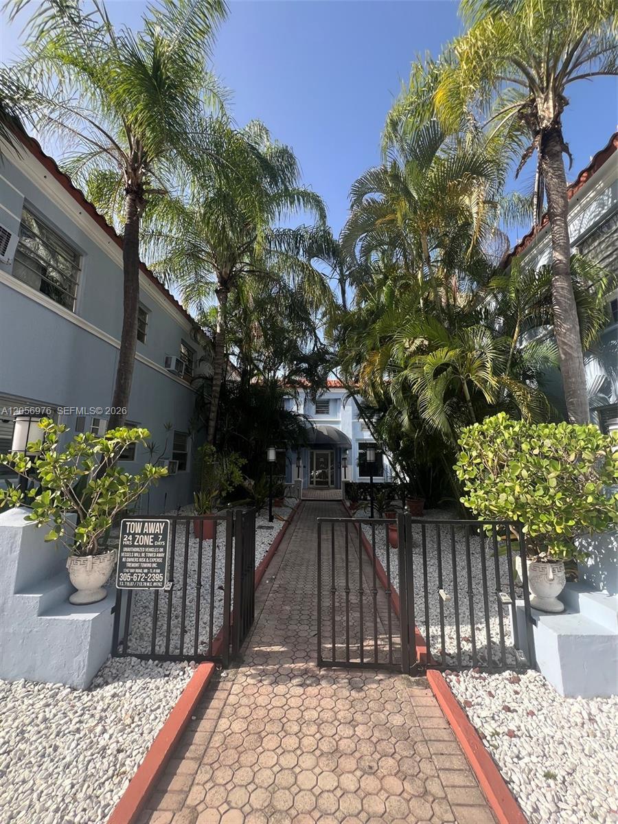 215 30th St # 1, Miami Beach FL 33140 photo 2