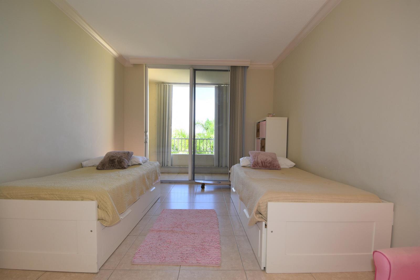707 CRANDON Boulevard # 8, Key Biscayne FL 33149 photo 3