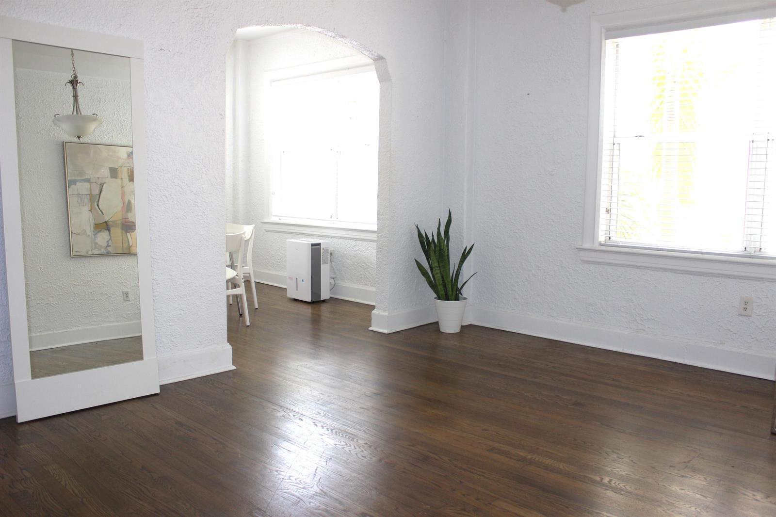 900 16th Street # 204, Miami Beach FL 33139 photo 2