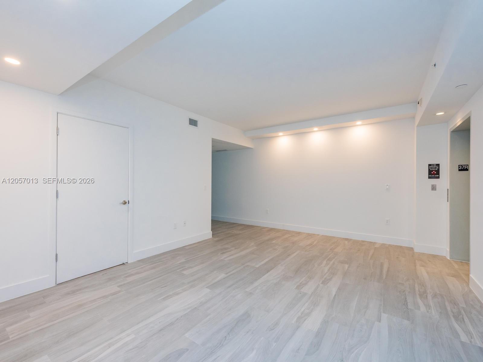 1010 Brickell Ave # 3701, Miami FL 33131 photo 5