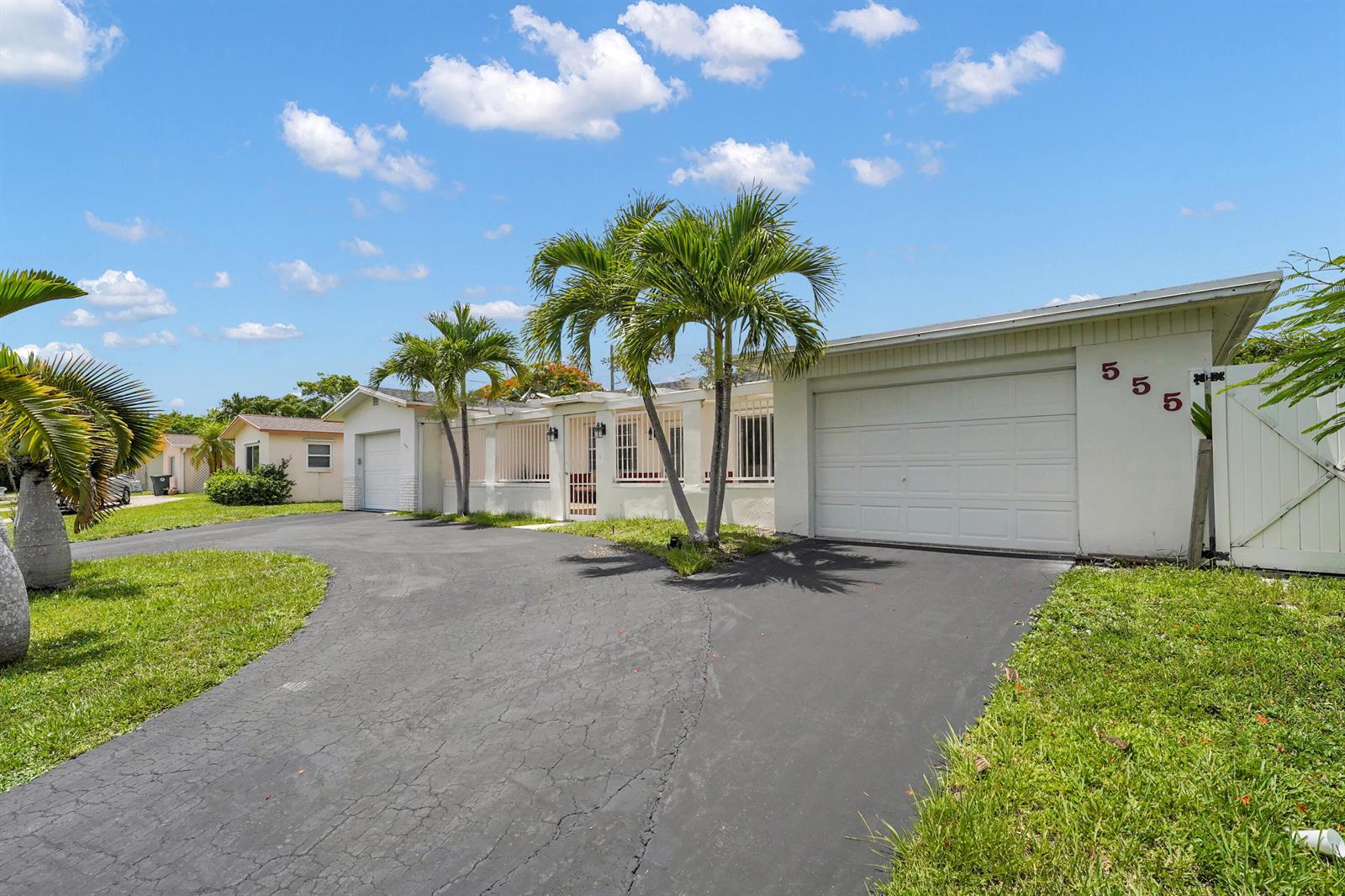 555 NW 50TH Place, Boca Raton FL 33431 photo 2