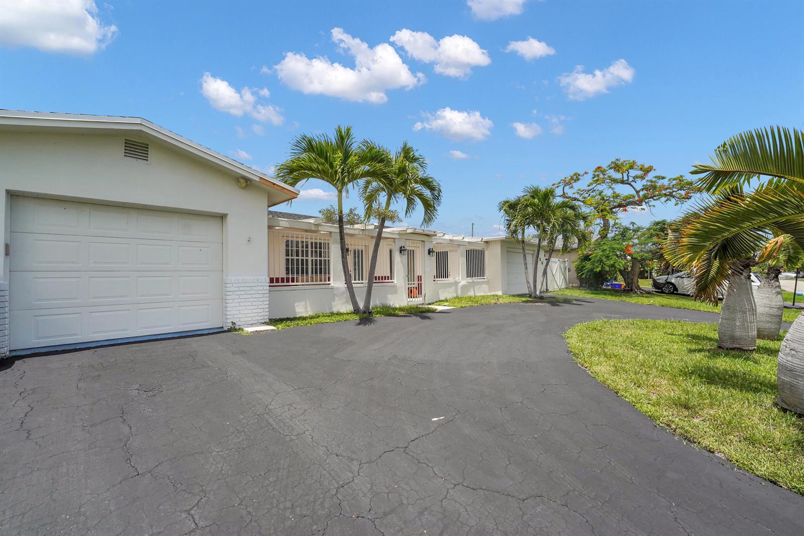 555 NW 50TH Place, Boca Raton FL 33431