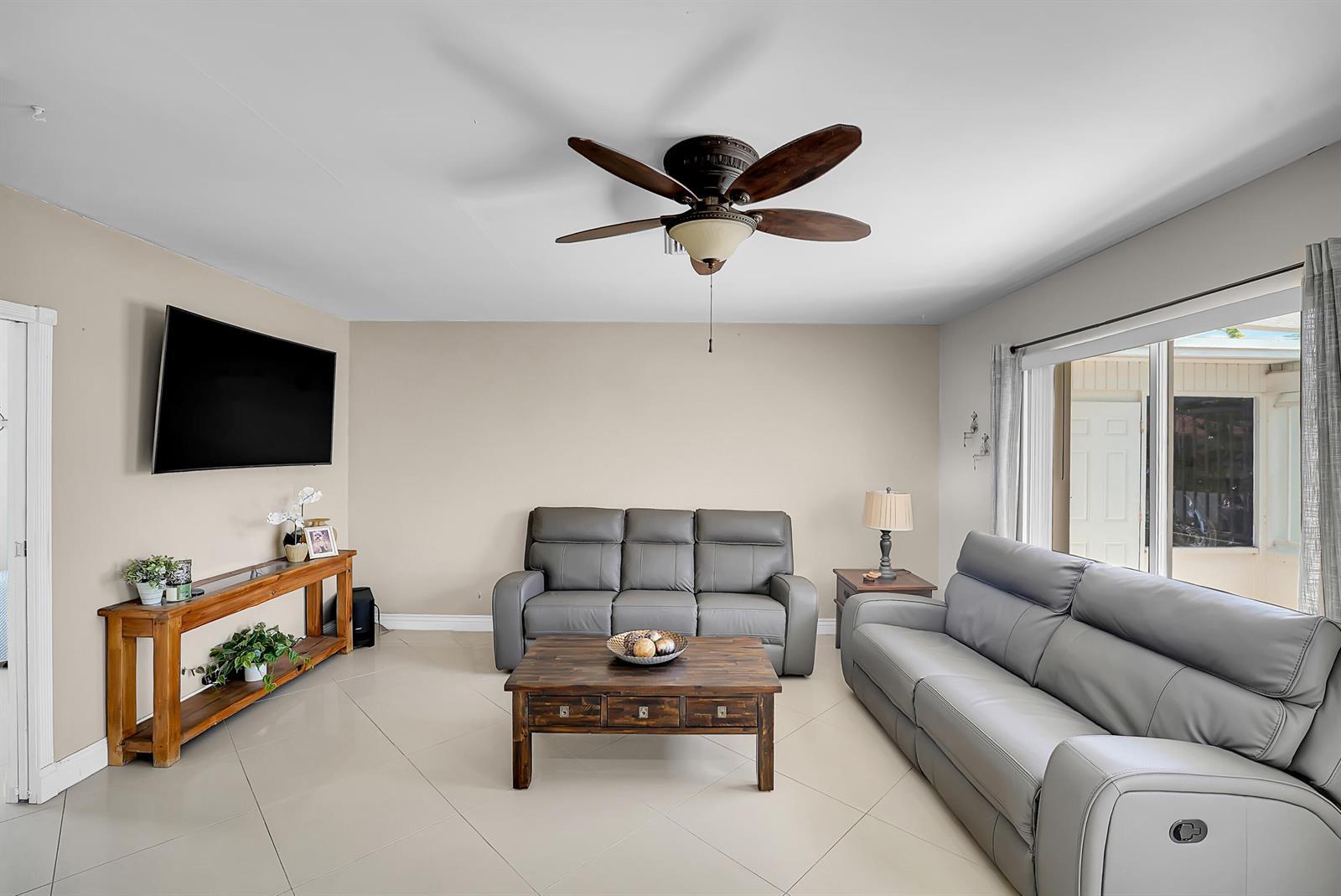 555 NW 50TH Place, Boca Raton FL 33431 photo 5