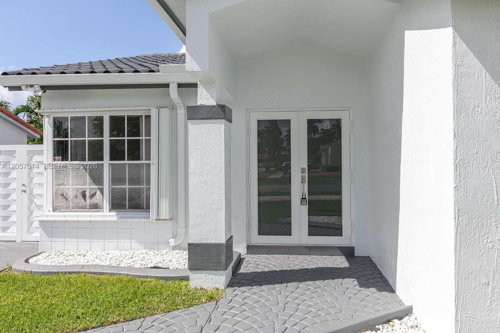 1938 SW 137th Ct, Miami FL 33175 photo 3
