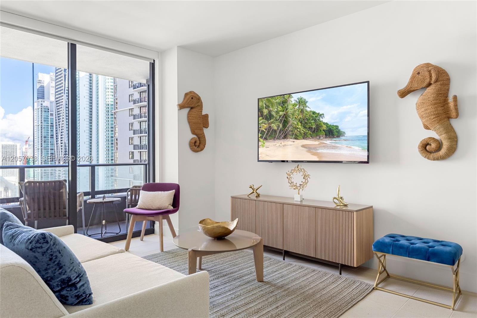 159 NE 6th St # 2409, Miami FL 33132 photo 2