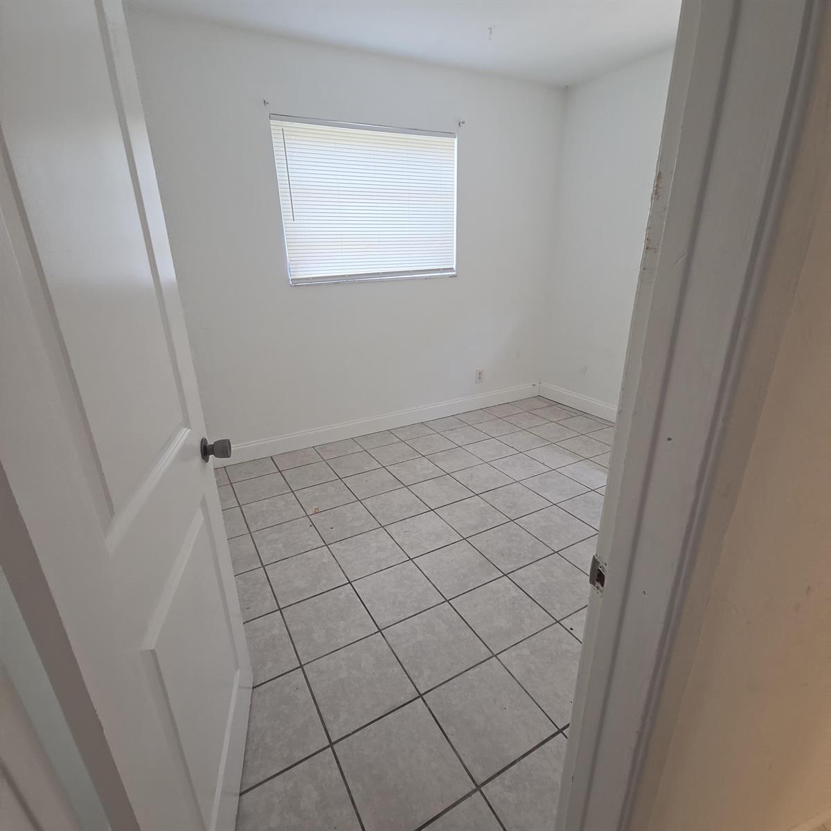 160 NW 15TH Place, Pompano Beach FL 33060 photo 4