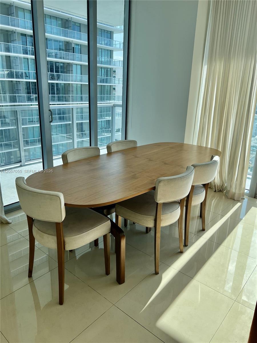 1111 SW 1st Ave # 1914, Miami FL 33130 photo 3