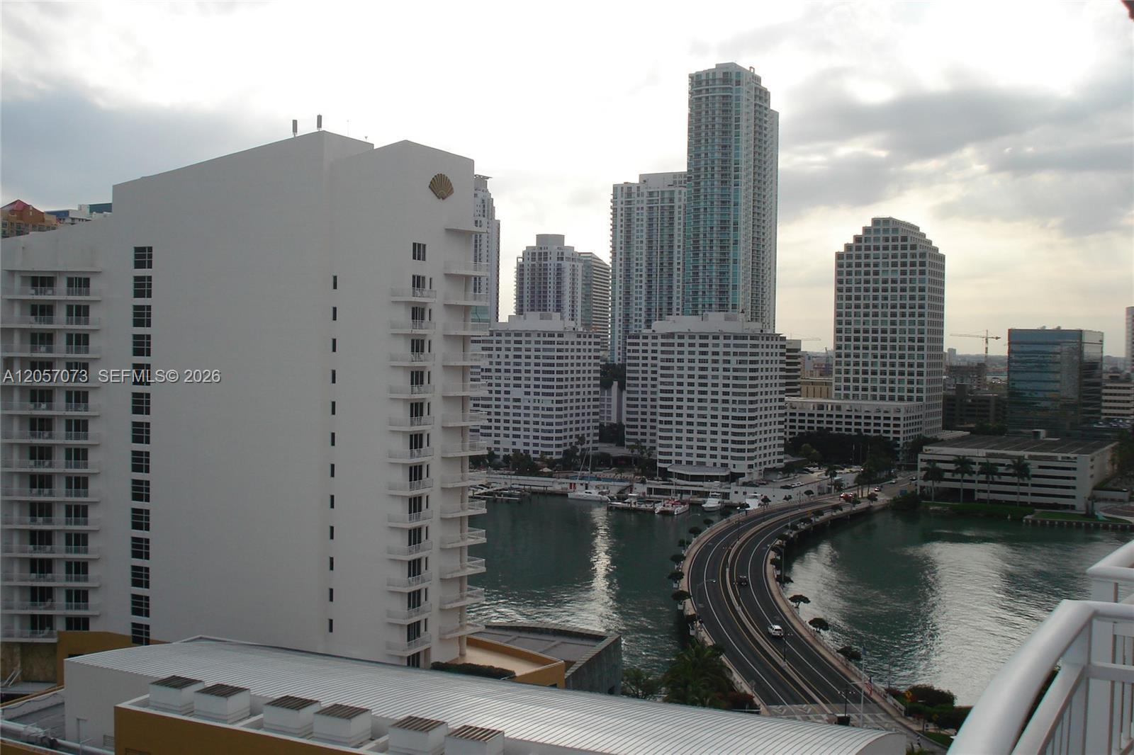 770 Claughton Island Dr # 2010, Miami FL 33131 photo 2