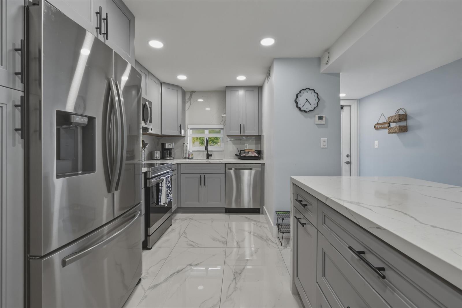 9823 S Hollybrook Lake Drive # 104, Pembroke Pines FL 33025 photo 2