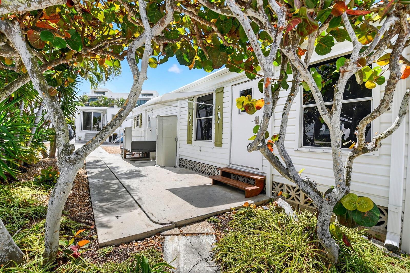 5 Cedar Drive, Briny Breezes FL 33435 photo 2