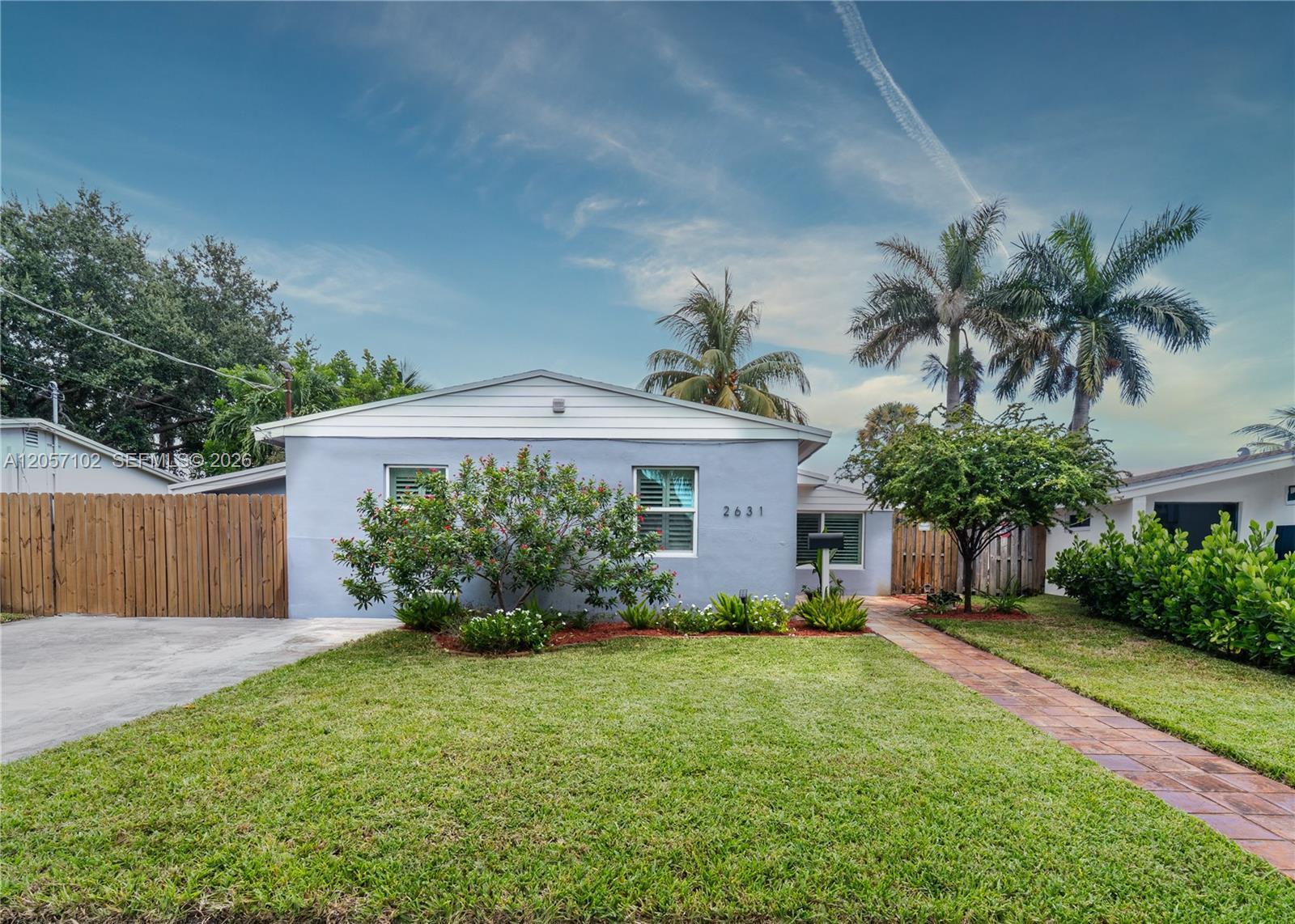 2631 Thomas St, Hollywood FL 33020 photo 2