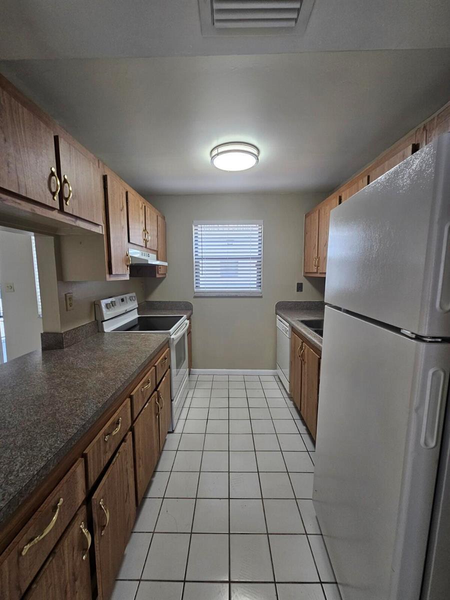 1880 N CONGRESS Avenue # 209, West Palm Beach FL 33401 photo 4