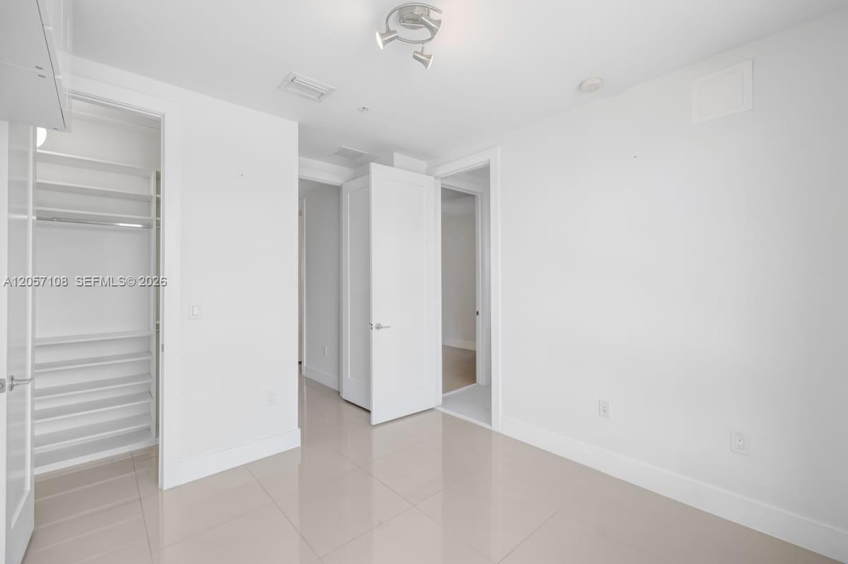 10471 NW 66th St, Doral FL 33178 photo 2