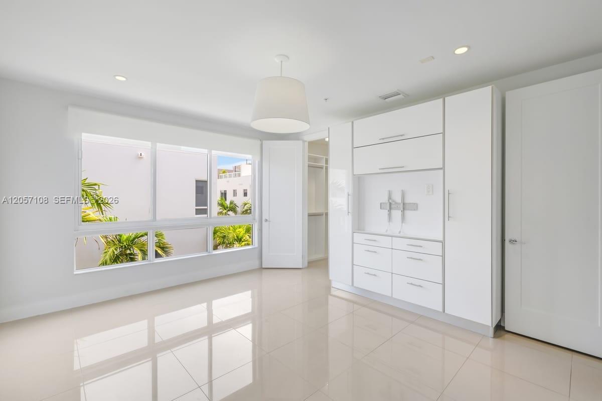 10471 NW 66th St, Doral FL 33178 photo 5