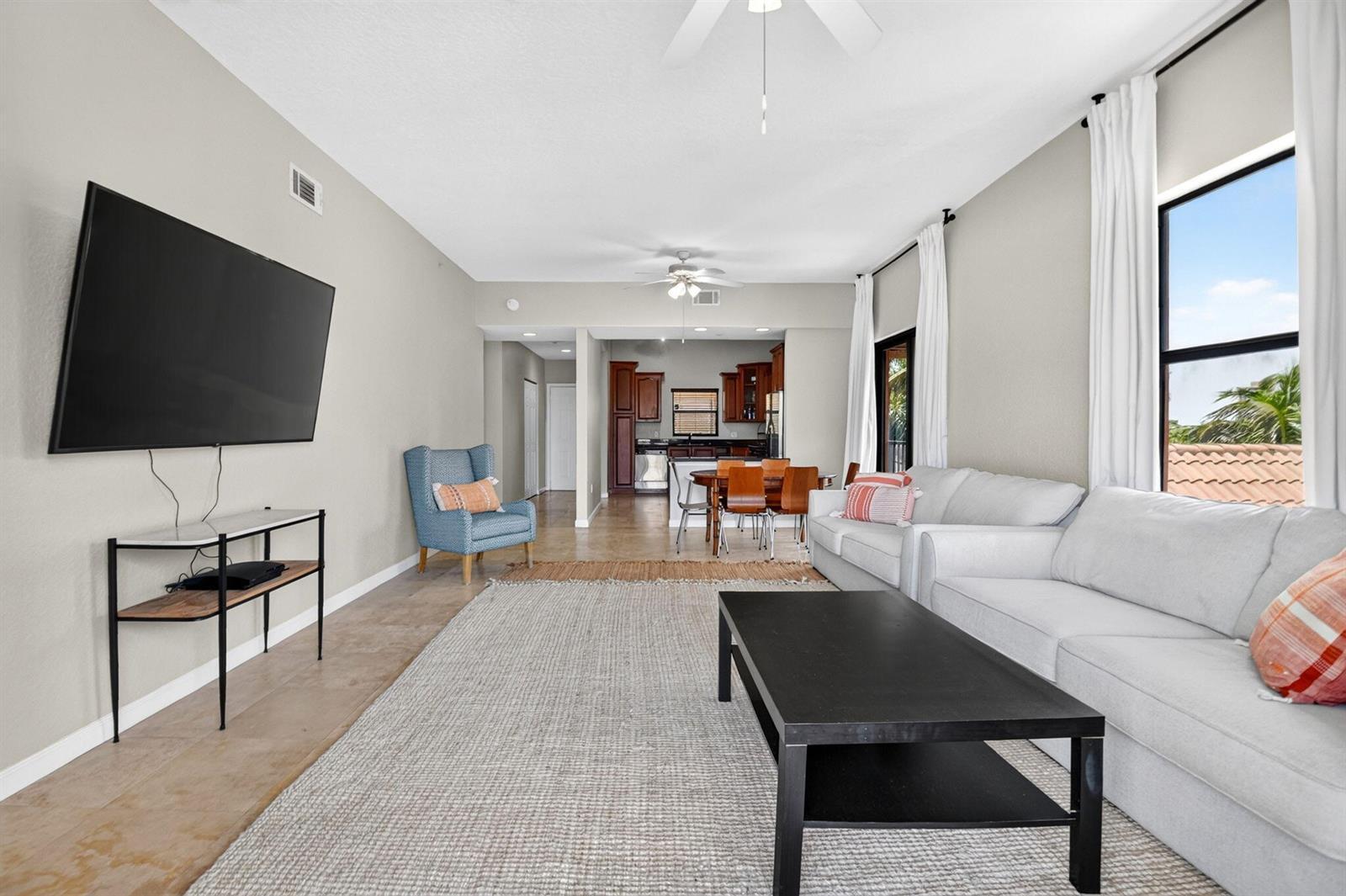 1620 Presidential Way # 402, West Palm Beach FL 33401 photo 4