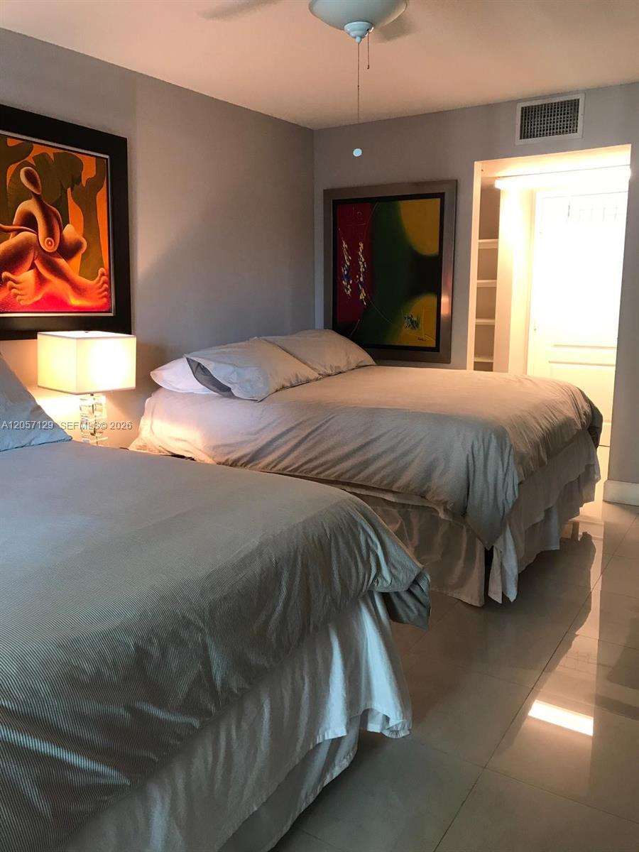 1200 Brickell Bay Dr # 2418, Miami FL 33131 photo 5