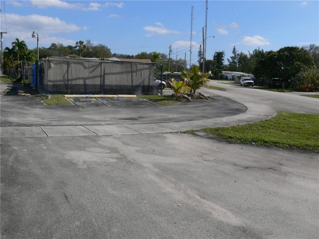 41 WILLIAMS Road, West Park FL 33023 photo 3