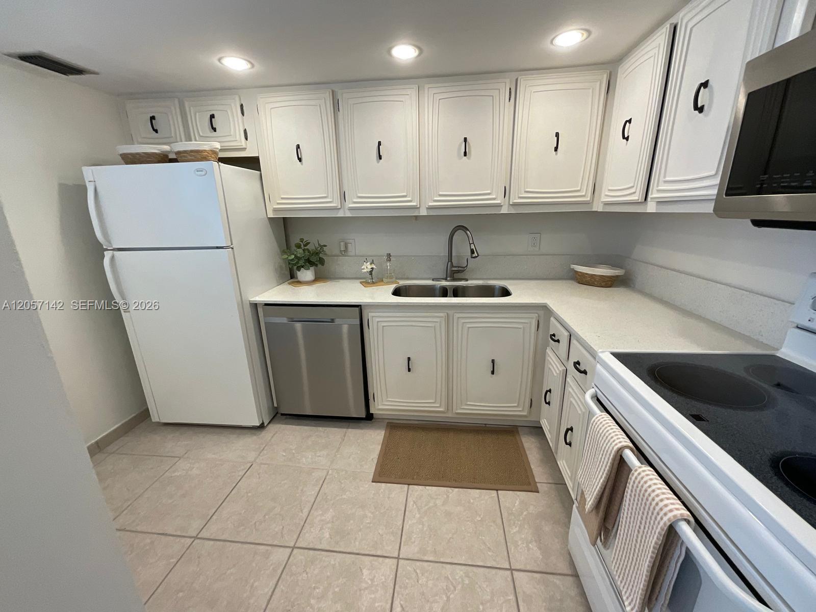 200 SE 15th Rd # 7H, Miami FL 33129 photo 5