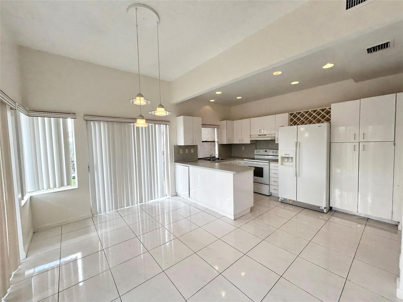 4850 SW 63RD Terrace # 231, Davie FL 33314