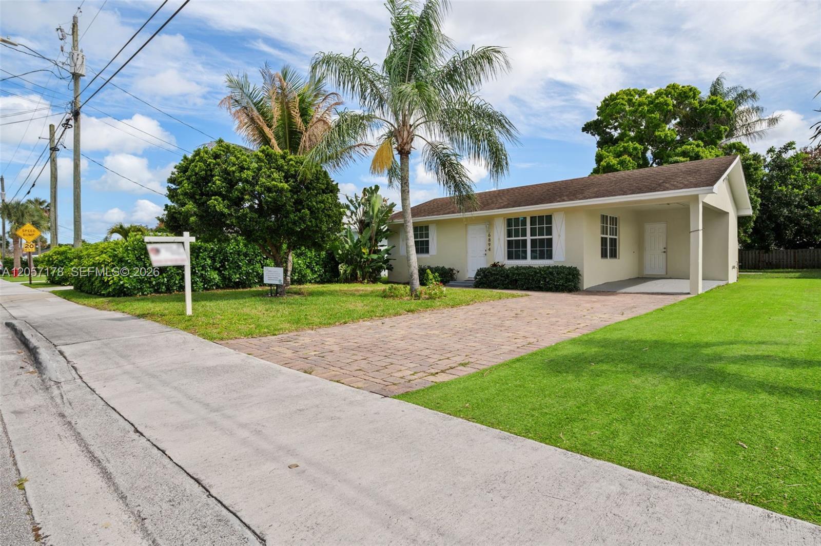 6894 3rd St, Jupiter FL 33458 photo 5