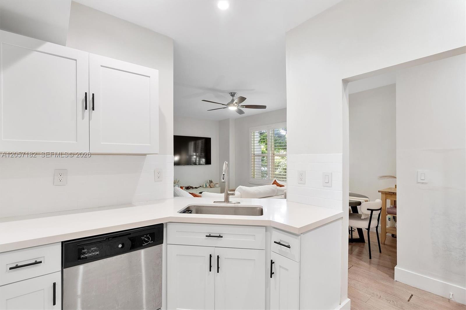 747 Michigan Ave # 301, Miami Beach FL 33139 photo 2