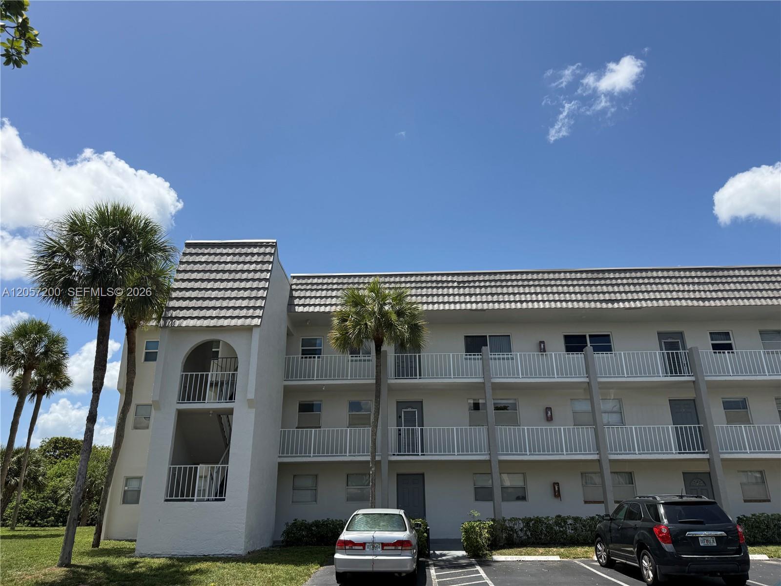 8305 Sunrise Lakes Blvd # 201, Sunrise FL 33322
