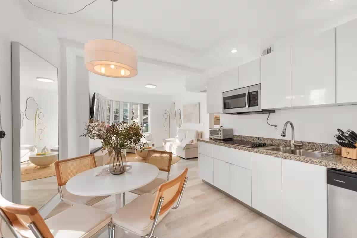 530 Ocean Drive, Miami Beach FL 33139 photo 3